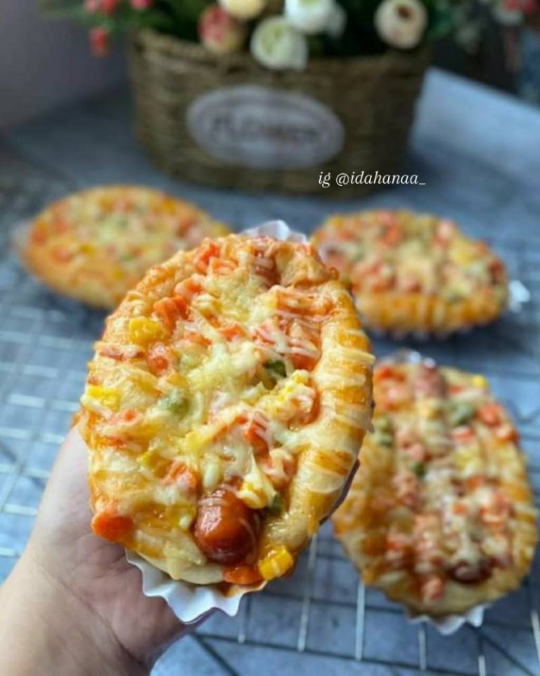 Ini Cara Buat Roti Sosej Cheese Simple & Mengenyangkan