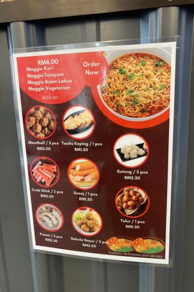 Wanita Ini Kongsi Pengalaman Lepak Santai di Balai Kota, Makan Sambil Teroka Sejarah Kota Tinggi, Johor