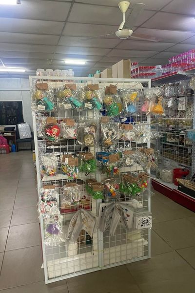 Buka Kedai Bahan Kek & Roti Dalam Kampung, Wanita Ini Ingin Mudahkan Penduduk Dapatkan Produk Bakeri Tanpa Perlu Keluar ke Bandar