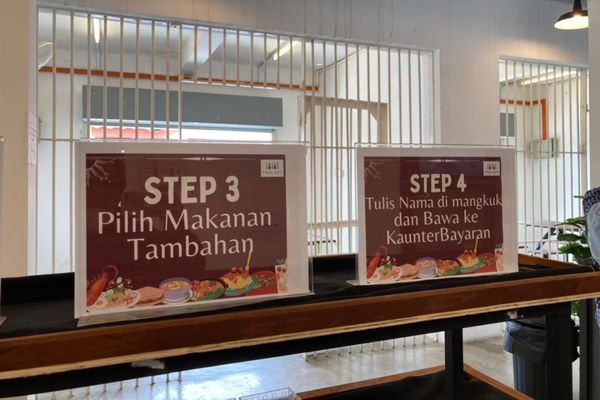 Wanita Ini Kongsi Pengalaman Lepak Santai di Balai Kota, Makan Sambil Teroka Sejarah Kota Tinggi, Johor