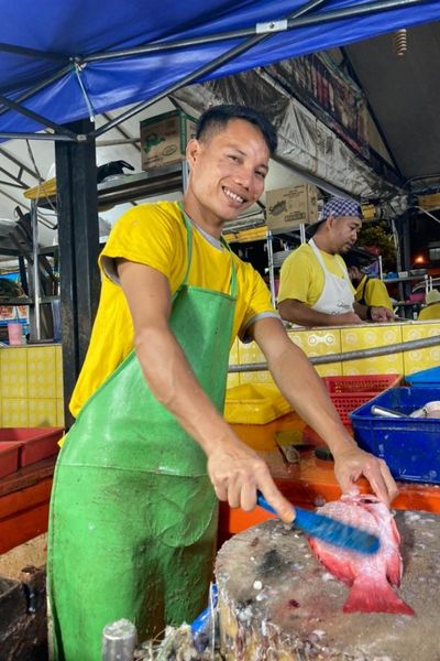 Syurga Makanan Laut, Wanita Ini Teruja Tengok Semuanya Saiz XXXL di Todak Waterfront, Sabah