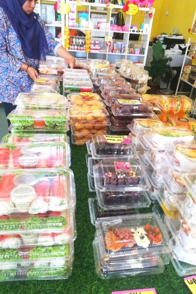 Kerap Gagal Bisnes, Hutang Puluh Ribu, Wanita Ini Kembali Tersenyum Kedai Vendor Jual Dessert Sukses