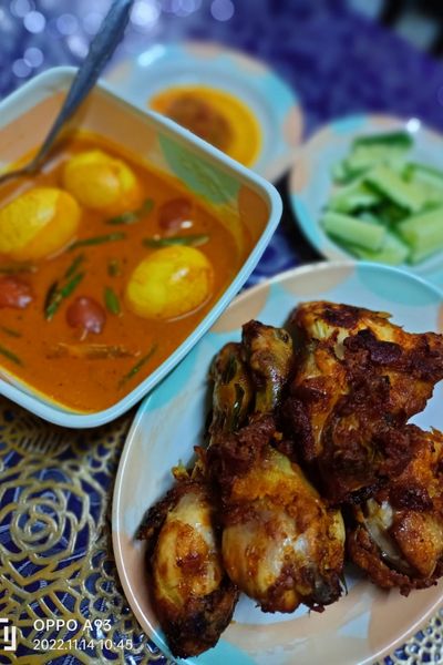 Peniaga Katering Kecil-Kecilan Ini Kongsi Resipi Ayam Goreng Madu Berempah, Makan Confirm Mengigau, Sedap Sangat!
