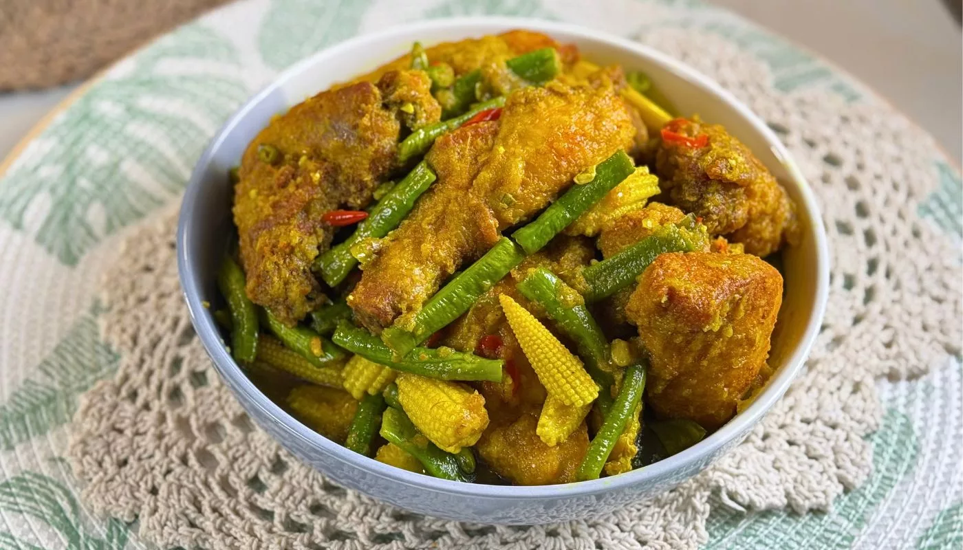 Resipi Ayam Phat Phet Ala Thai Yang Pedas Berapi & Padu Beraroma