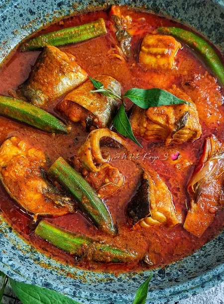 Resipi Asam Pedas Ikan Pari Yang Pekat Sedap, Daun Kesum Wajib Letak