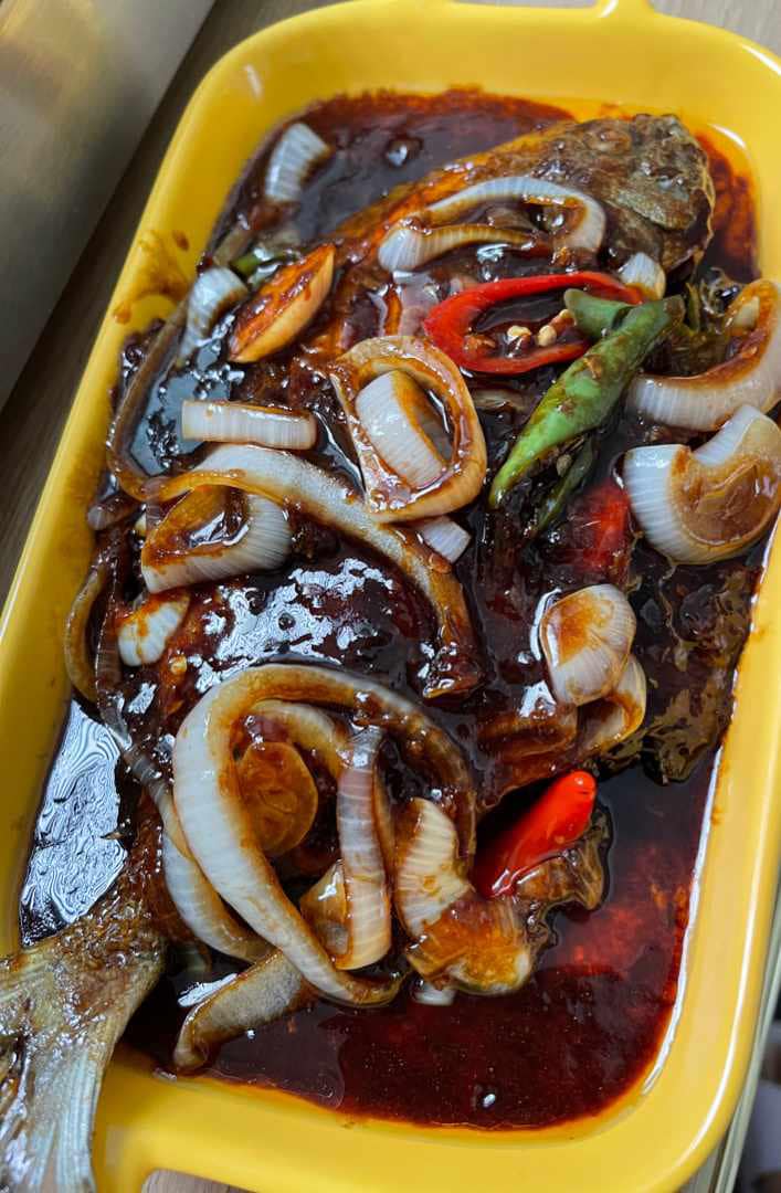 Resipi Ikan Bawal Hitam Masak Kicap, Lauk Tengah Hari Yang Buat Anak Angkat Ibu Jari