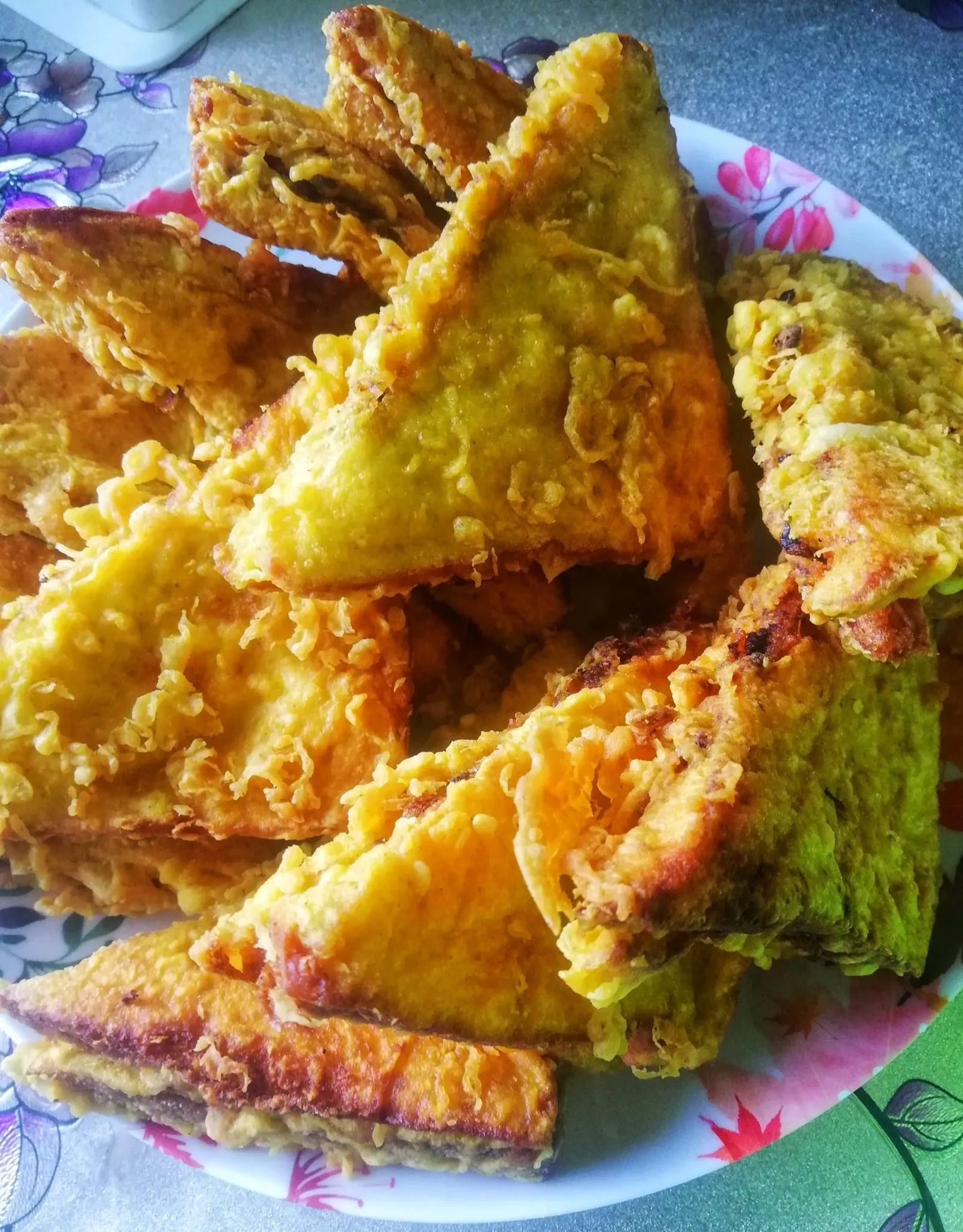 Cara Buat Roti Sardin Crunchy, Celup Roti Dalam Bancuhan Ini Baru Jadi!