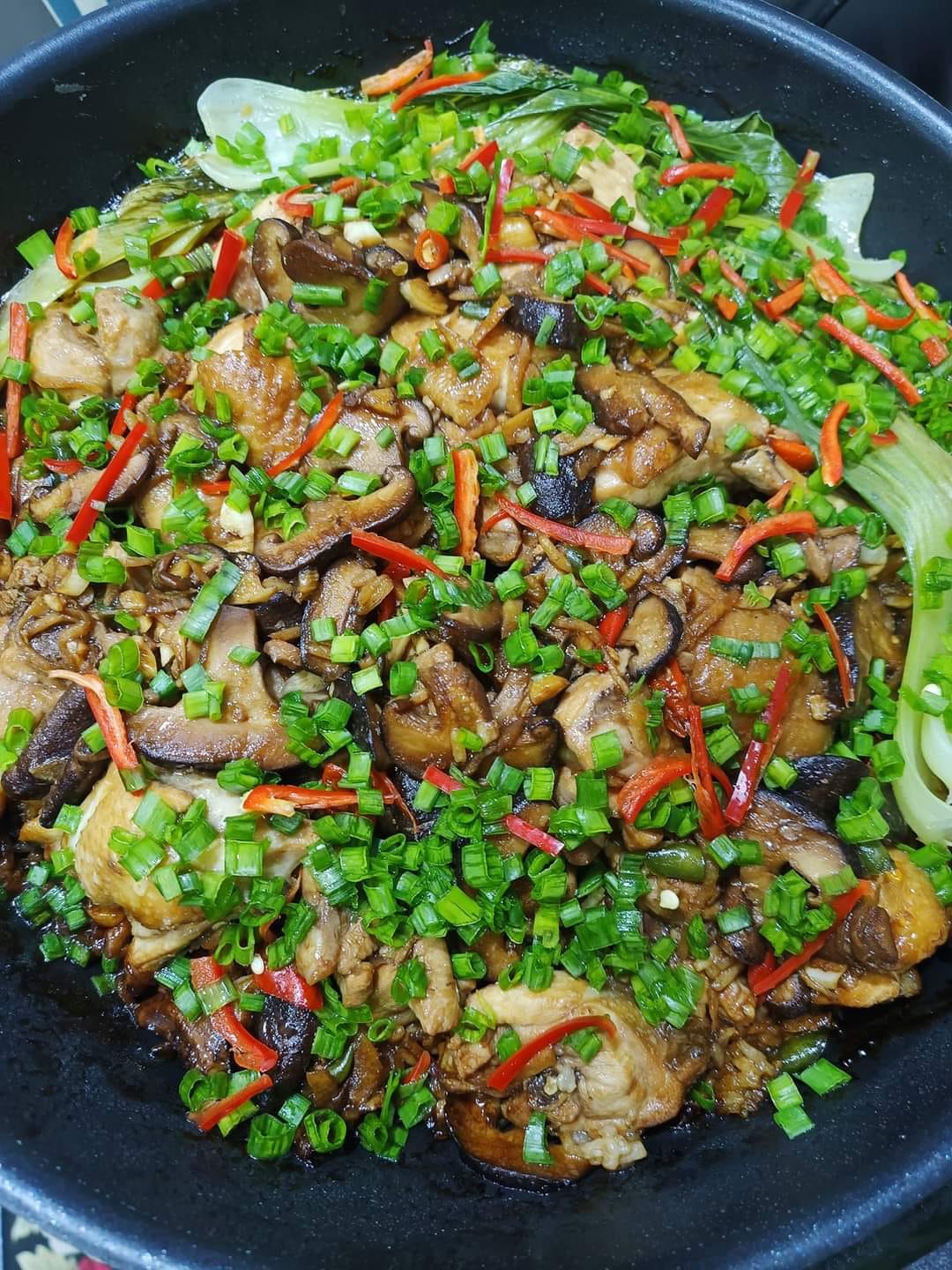 Nasi Ayam Claypot Masak Dalam Periuk Biasa Tetap Sedap. Confirm Licin Makan
