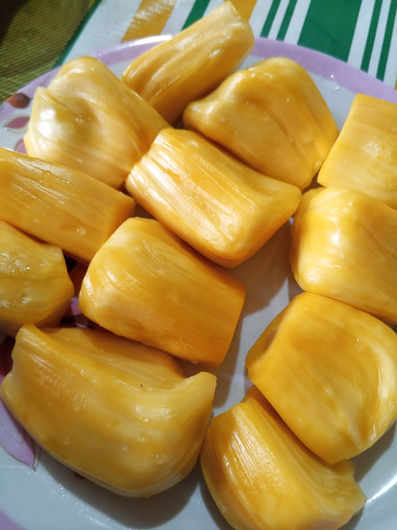 Pulut Nangka Lemak Manis Makan Dengan Kuah Santan, Aduh Sedapnya!