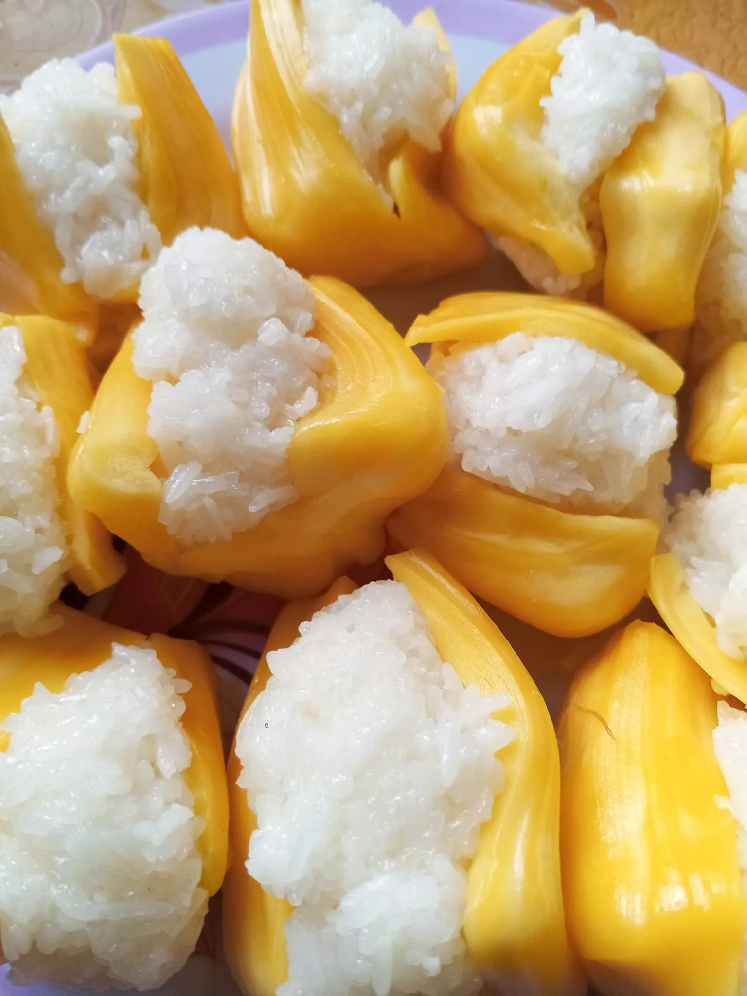 Pulut Nangka Lemak Manis Makan Dengan Kuah Santan, Aduh Sedapnya!