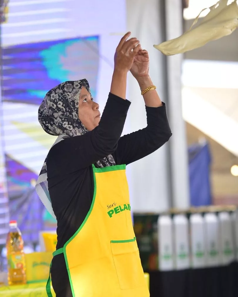 Pertandingan Roti Canai Melayang SERI PELANGI Curi Tumpuan Di Rasa Layan Curry Fiesta 2025