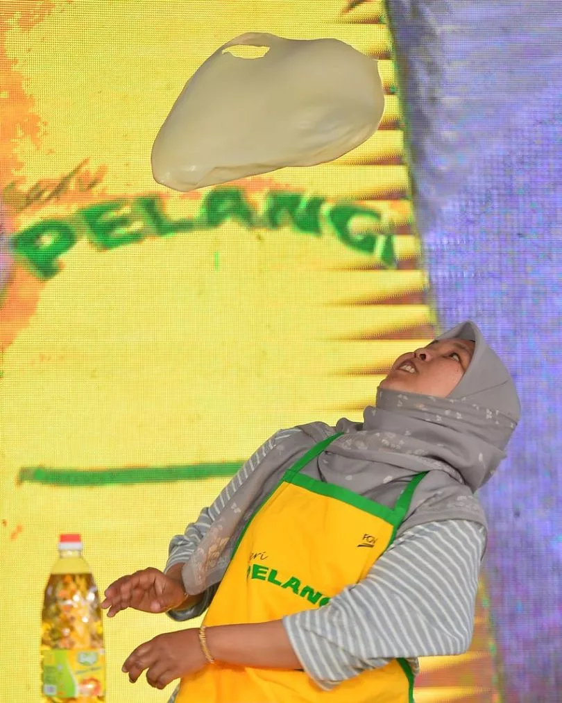Pertandingan Roti Canai Melayang SERI PELANGI Curi Tumpuan Di Rasa Layan Curry Fiesta 2025
