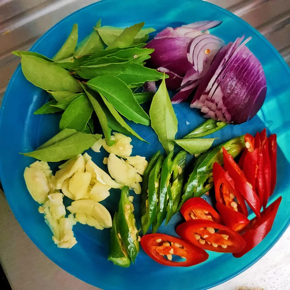 Ikan Bilis Kentang Tumis Suhun, Lauk Simple Tapi Paling Laju Habis