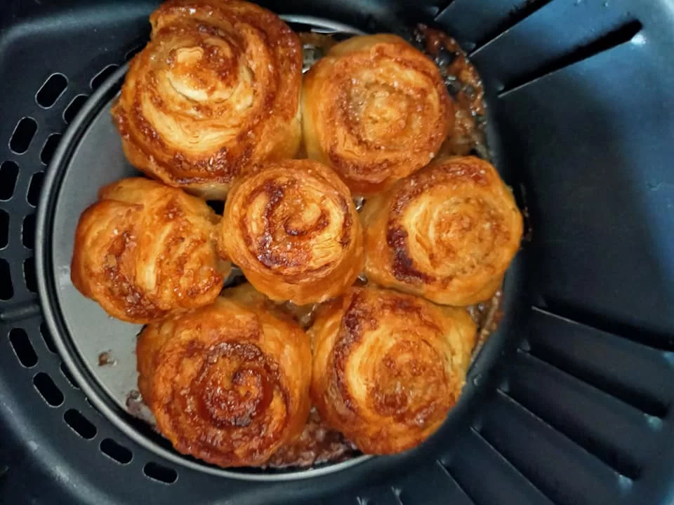 Cara Buat Cinnamon Roll Paling Senang, Guna Roti Paratha Saja