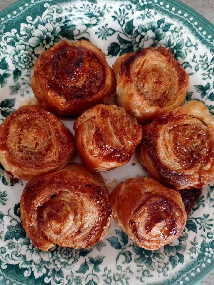 Cara Buat Cinnamon Roll Paling Senang, Guna Roti Paratha Saja