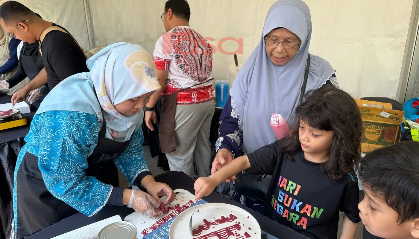 Roti Jala Jelita Jadi Kanvas Seni di Rasa Layan Curry Fiesta 2025