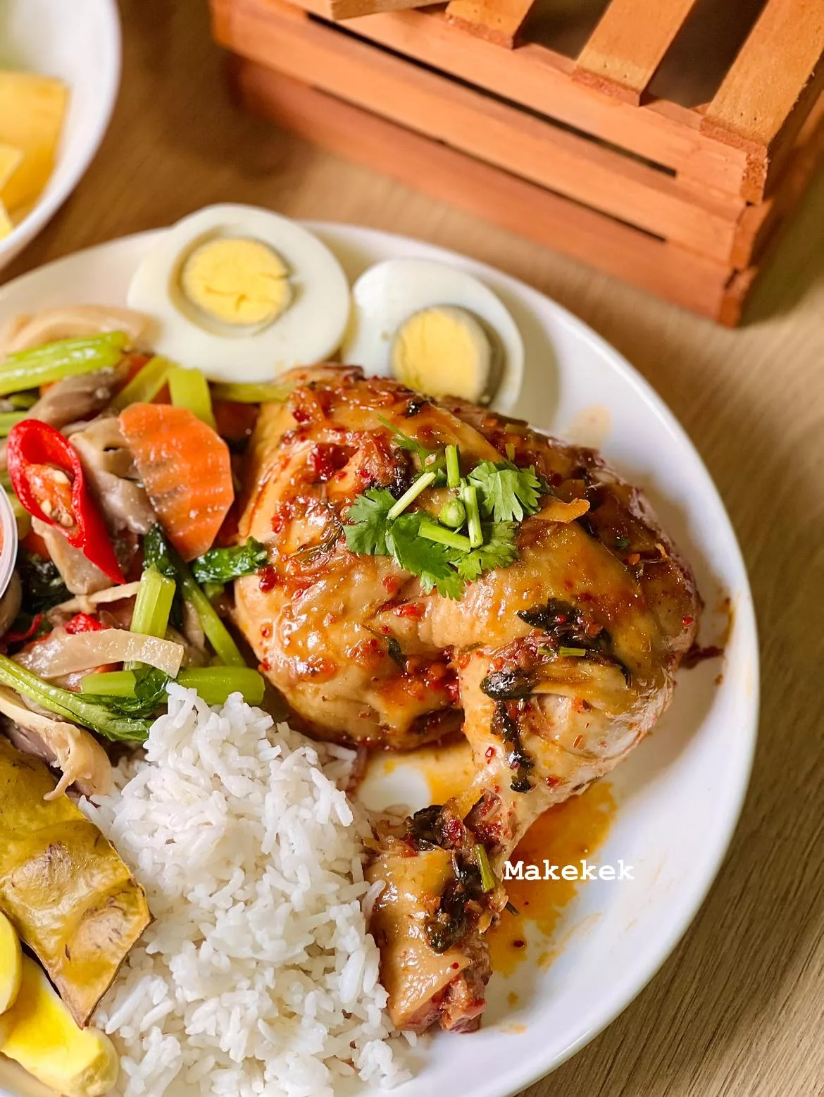 Tak Perlu Banyak Bahan, Resipi Ayam Rebus Ni Memang Sedap & Mudah!