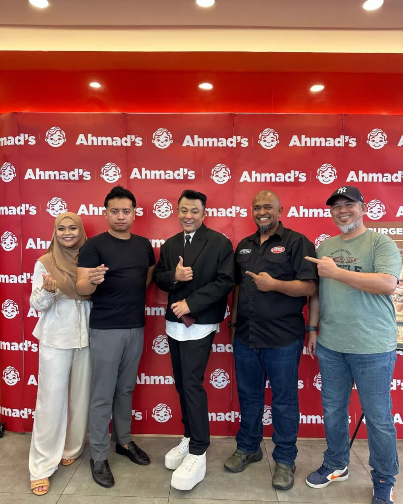 Ahmad’s Fried Chicken Buka Cawangan Ke-44 di Kota Warisan 10 Ahmad’s Fried Chicken Buka Cawangan Ke-44 di Kota Warisan