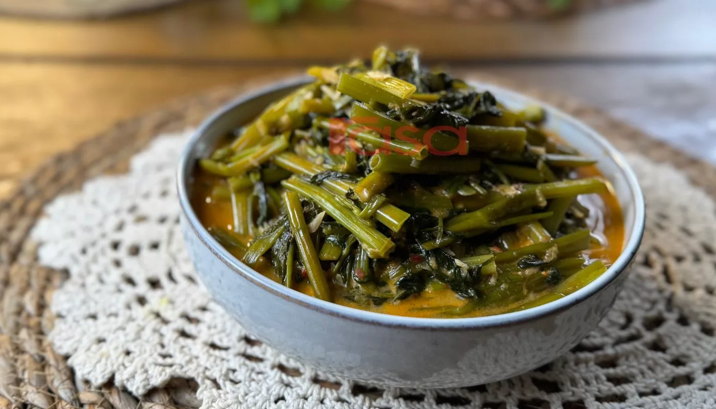 Kangkung Tumis Cili Bersantan, Lauk Simple Confirm Sedap!