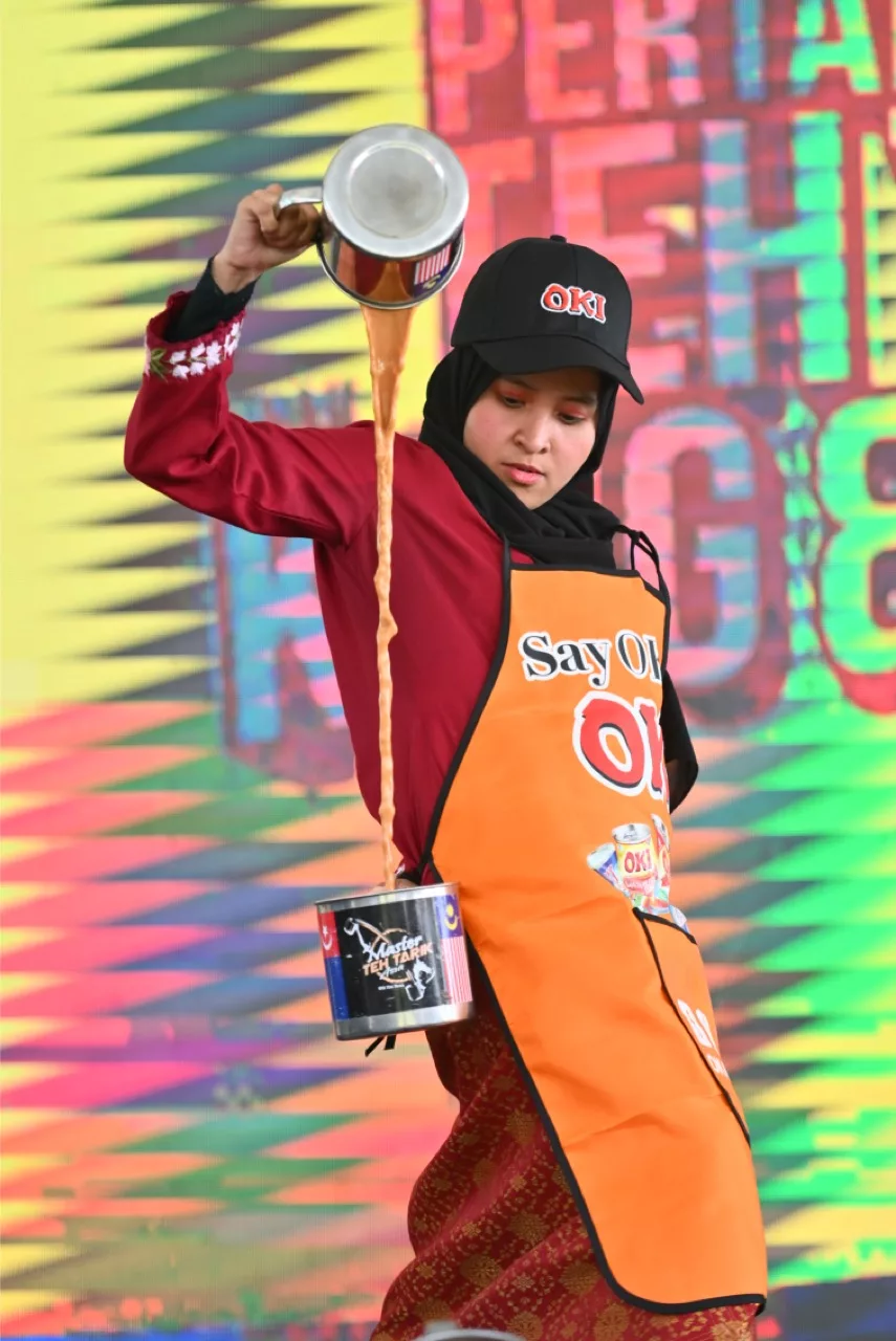 Pertandingan Teh Tarik King & Queen Gegarkan Rasa Layan Curry Fiesta 2025
