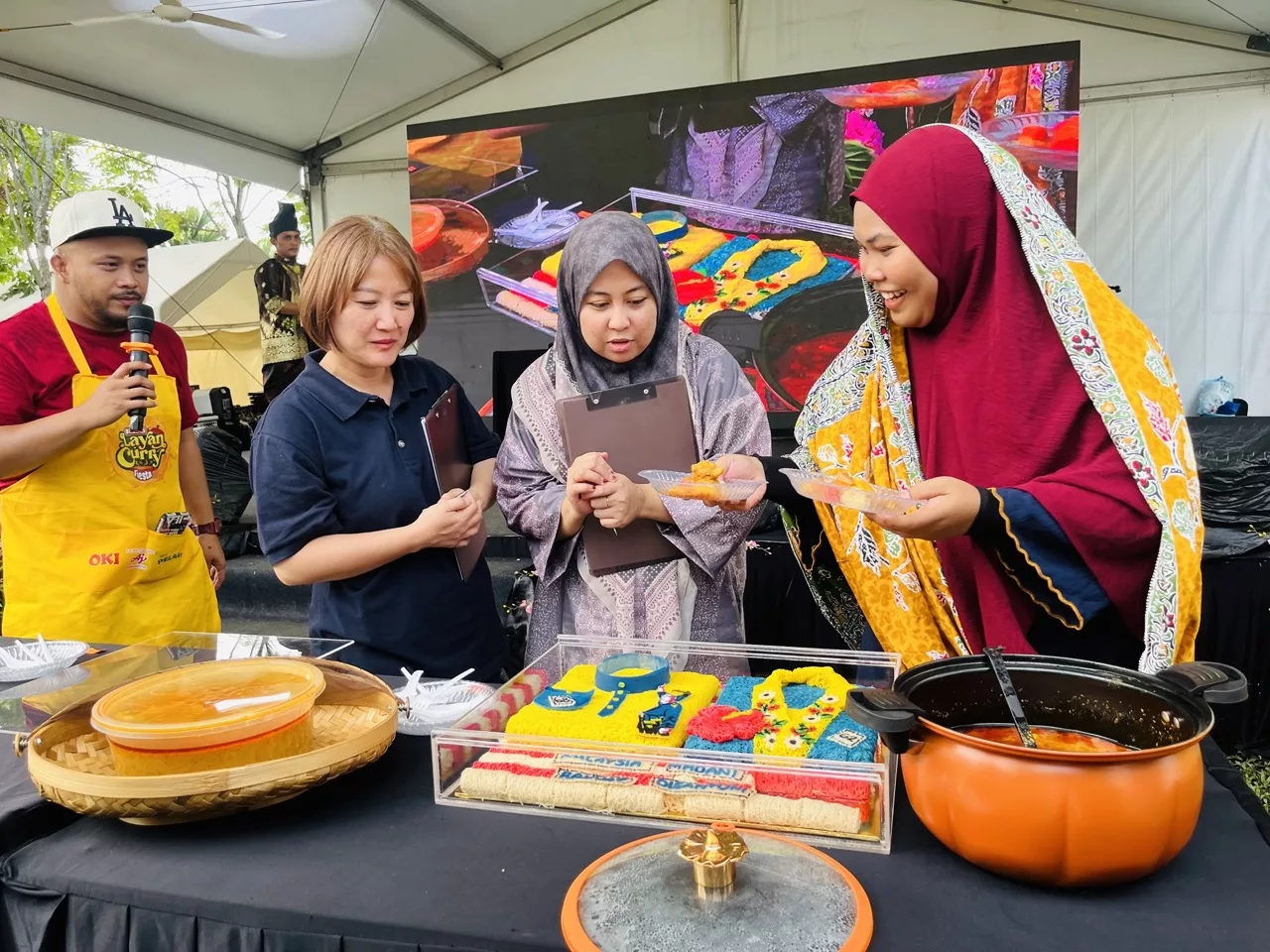 Roti Jala Jelita Jadi Kanvas Seni di Rasa Layan Curry Fiesta 2025