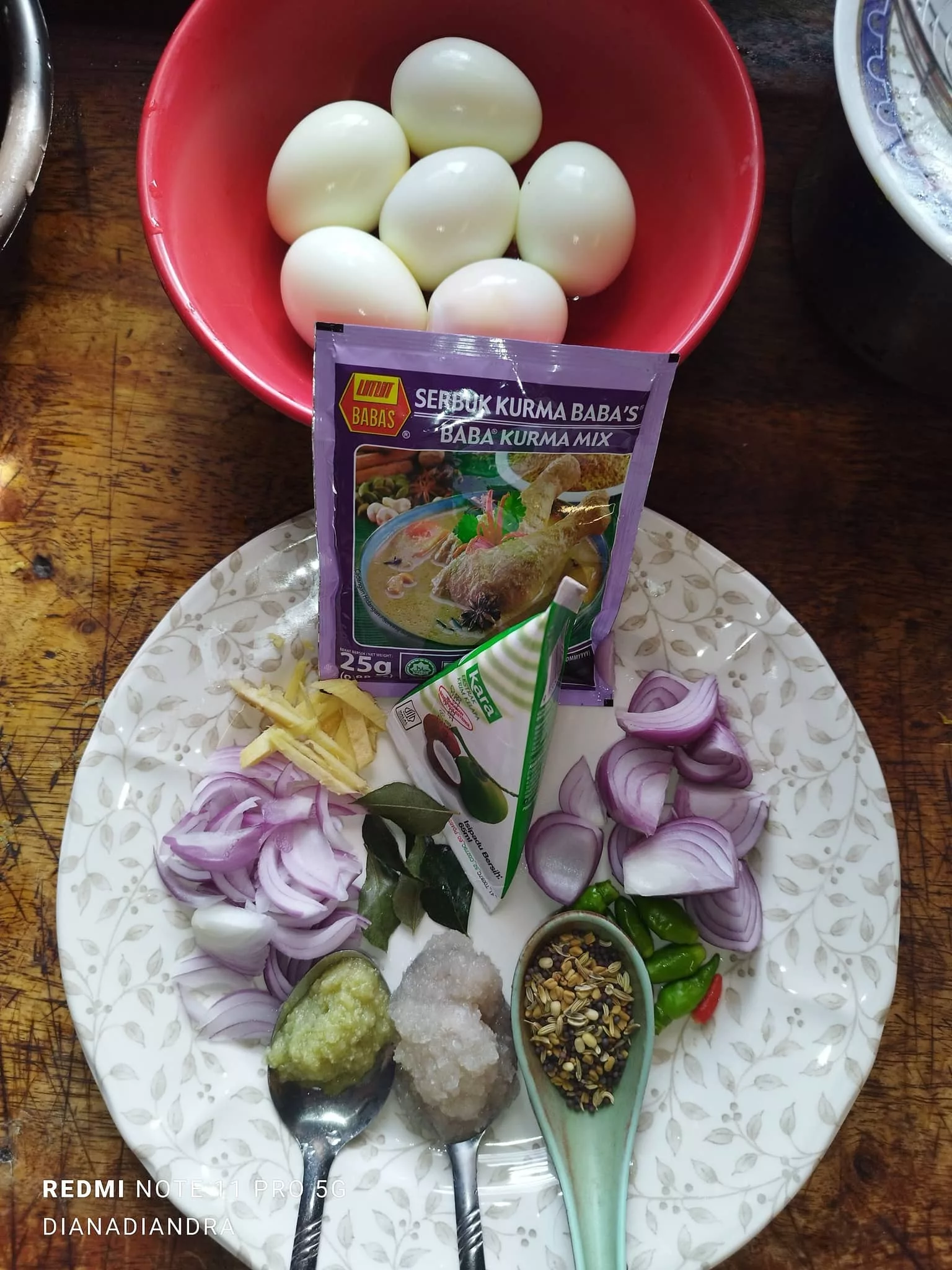 Resipi Kurma Telur Pekat Berempah,  Lauk Simple Paling Sedap!