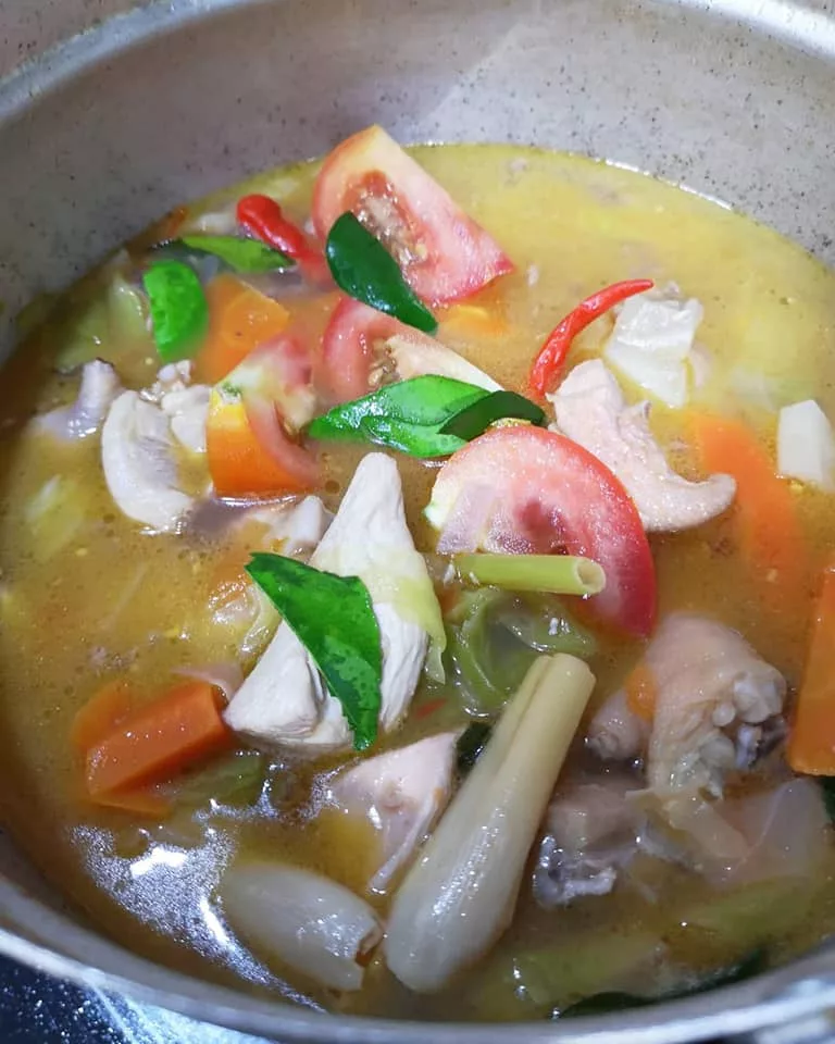 Resipi Tomyam Tumis Tanpa Perencah, Ringkas Tapi Tetap Ada Kick!