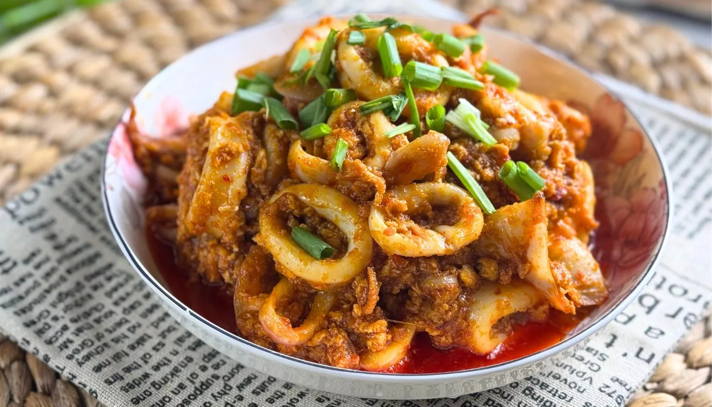 Resipi Sambal Sotong Telur Pecah Paling Sedap & Beraroma, Memang Bikin Ketagih!