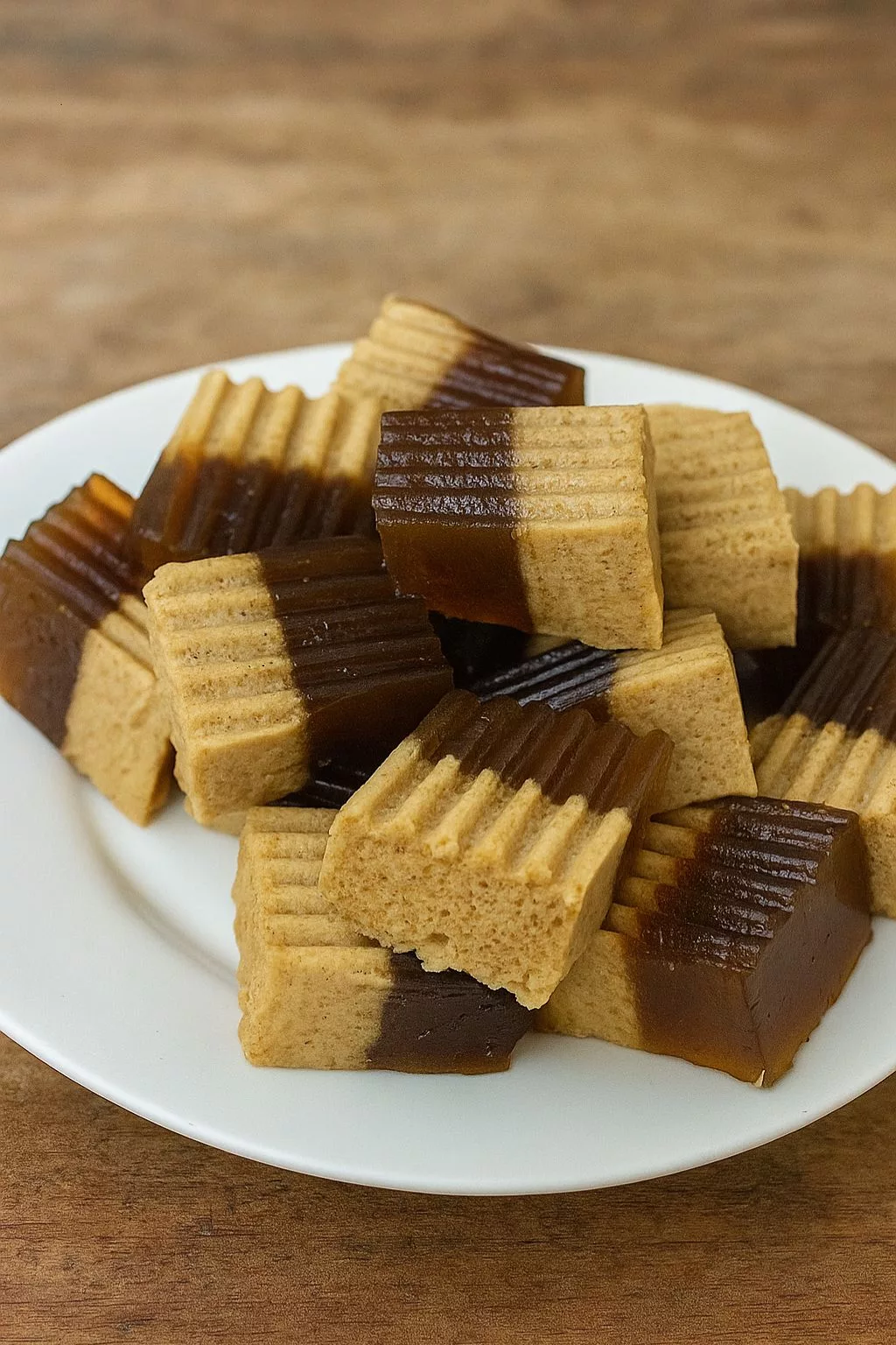 Resipi Agar-Agar Santan Gula Melaka Sedap dan Mudah Dibuat di Rumah 4 Resipi Agar-Agar Santan Gula Melaka Sedap dan Mudah Dibuat di Rumah