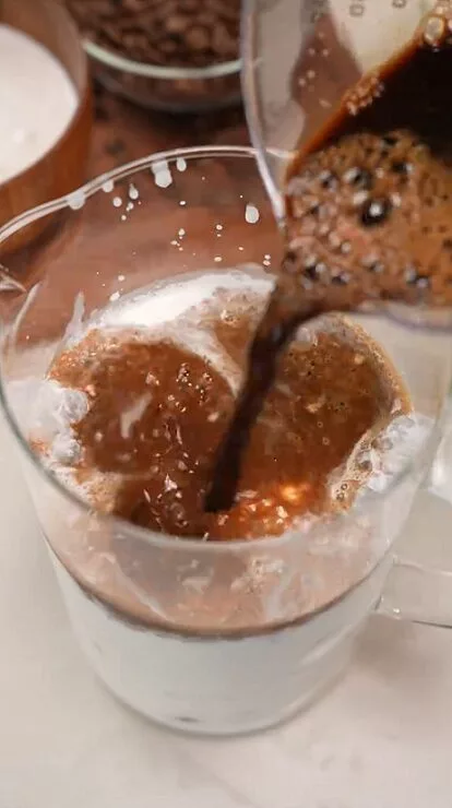 Cara Buat KOPI SANTAN VIETNAM Sedap, Lemak Berkrim Resipi Khairul Aming Yang Turut Dijual Di Rembayung!