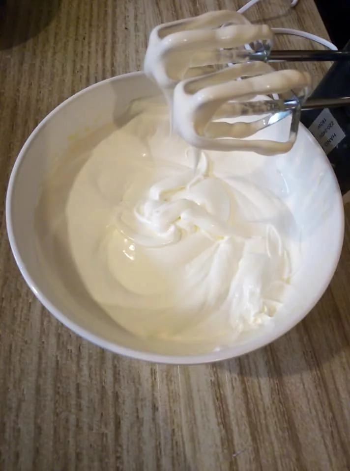 Jimat Kos Buat WHIPPING CREAM Sendiri, Mudahnya Enam Minit Siap!