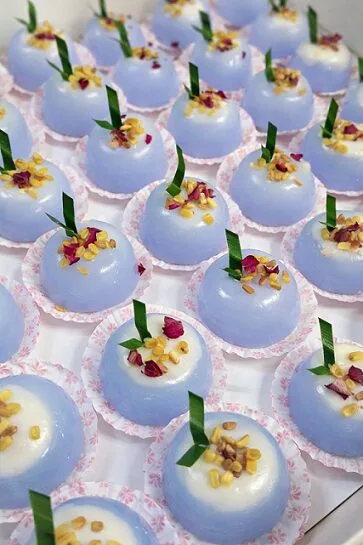 Resipi KHANOM LEUM KLEUM Sukatan Cawan, Pencuci Mulut Thailand Popular Lembut Manis Berlemak!