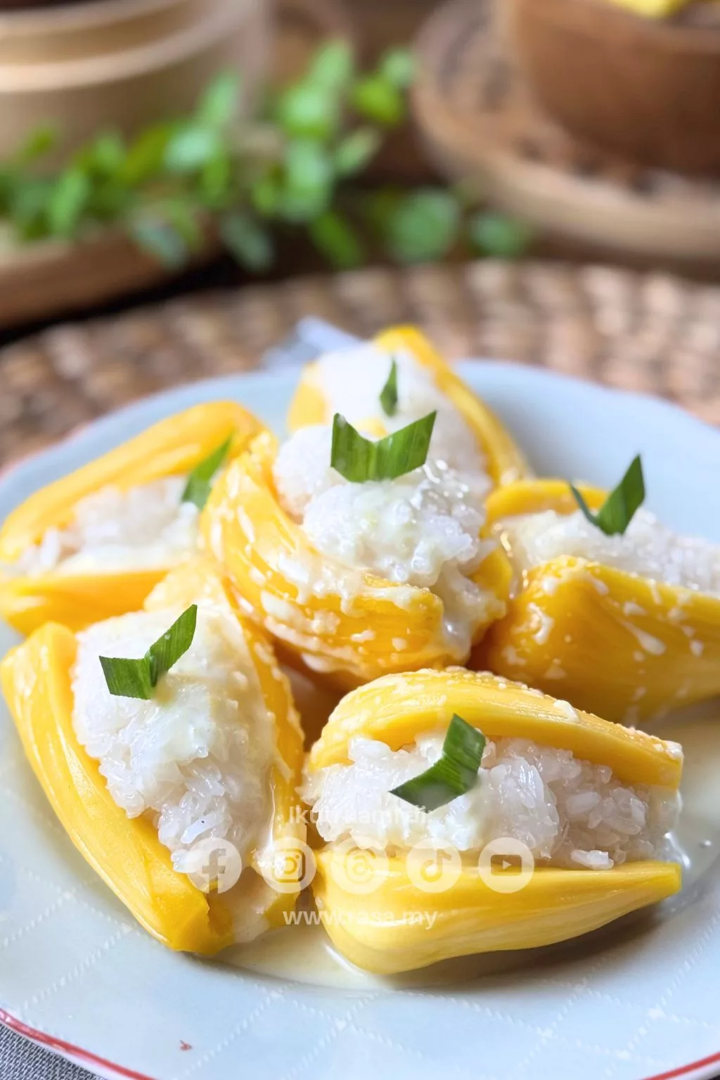 Pulut Nangka Lemak Manis Pencuci Mulut Klasik Paling Menggoda & Tak Pernah Mengecewakan