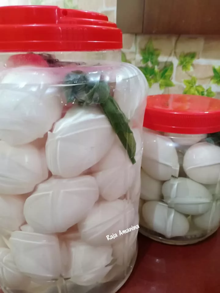 Cara Buat Sendiri TELUR MASIN Cantik Kejadiannya, Penting Didihkan Air Hingga Naik Bunga Garam!
