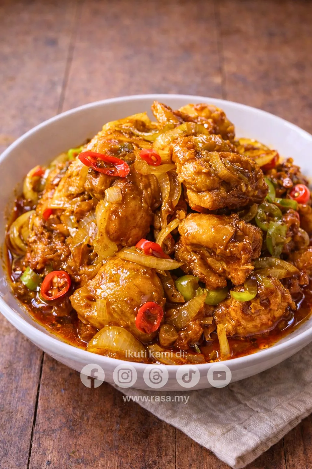 Ayam Goreng Berlengas Paling Sedap & Power, Pedas Manis Memang Padu!