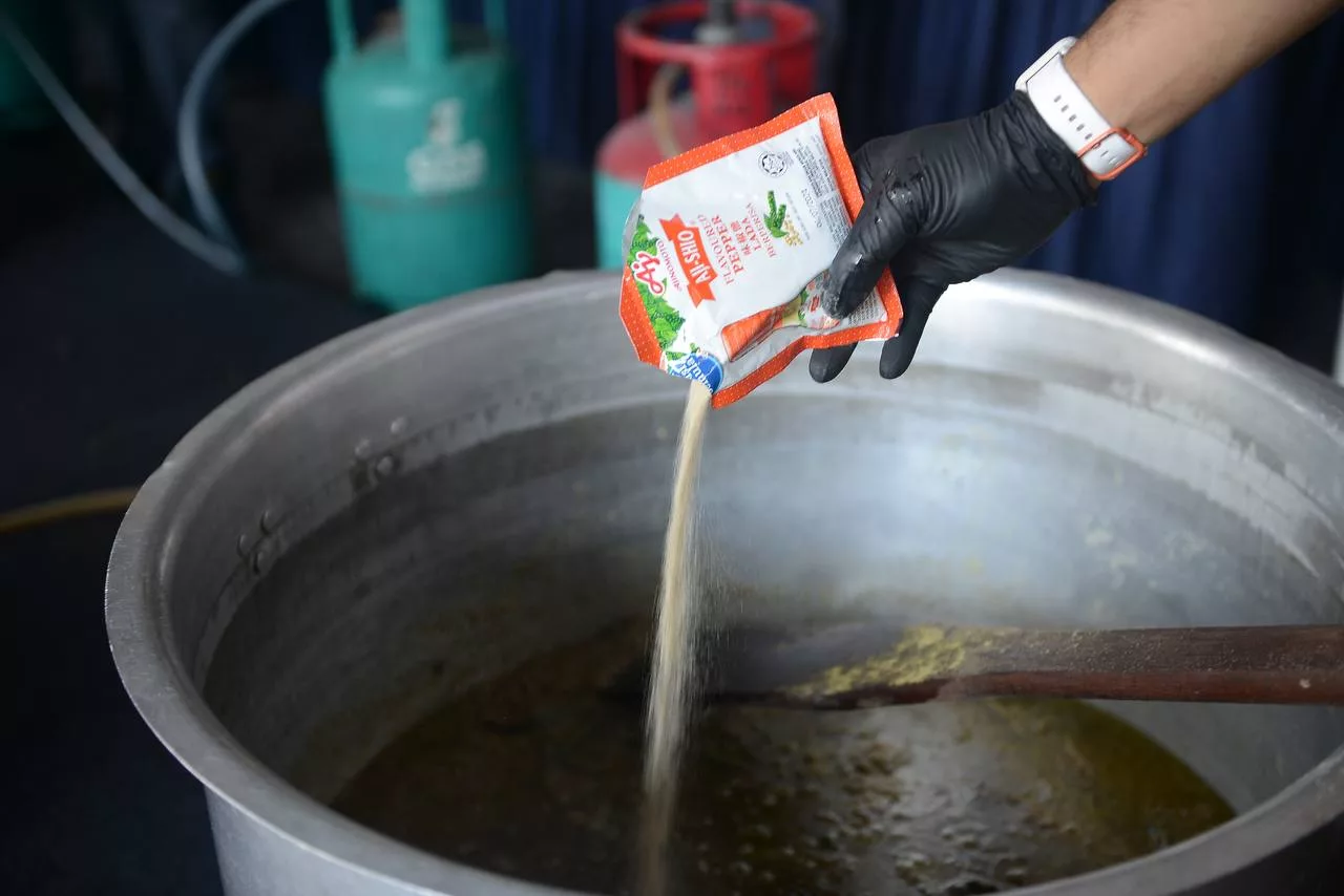 Tradisi Diteruskan & Kebaikan Dikongsi, AJI-SHIO® Bakal Edar 16,000 Pek Bubur Lambuk Buat Warga Kota