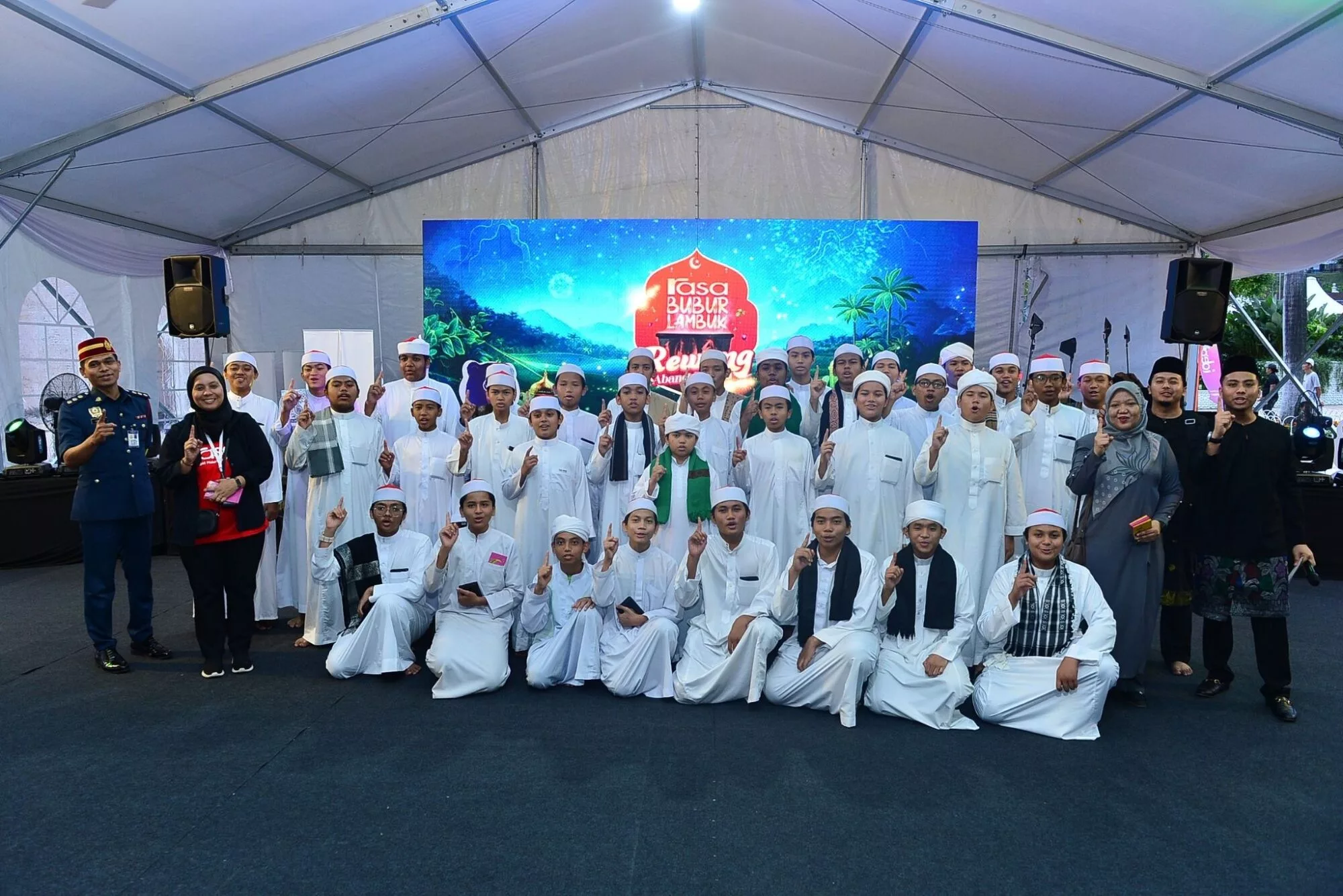 Bubur Lambuk Rewang Abang Bomba 2026 Cipta Sejarah, 16,000 Pek Satukan Rakyat Di Dataran Merdeka 67 Bubur Lambuk Rewang Abang Bomba 2026 Cipta Sejarah, 16,000 Pek Satukan Rakyat Di Dataran Merdeka