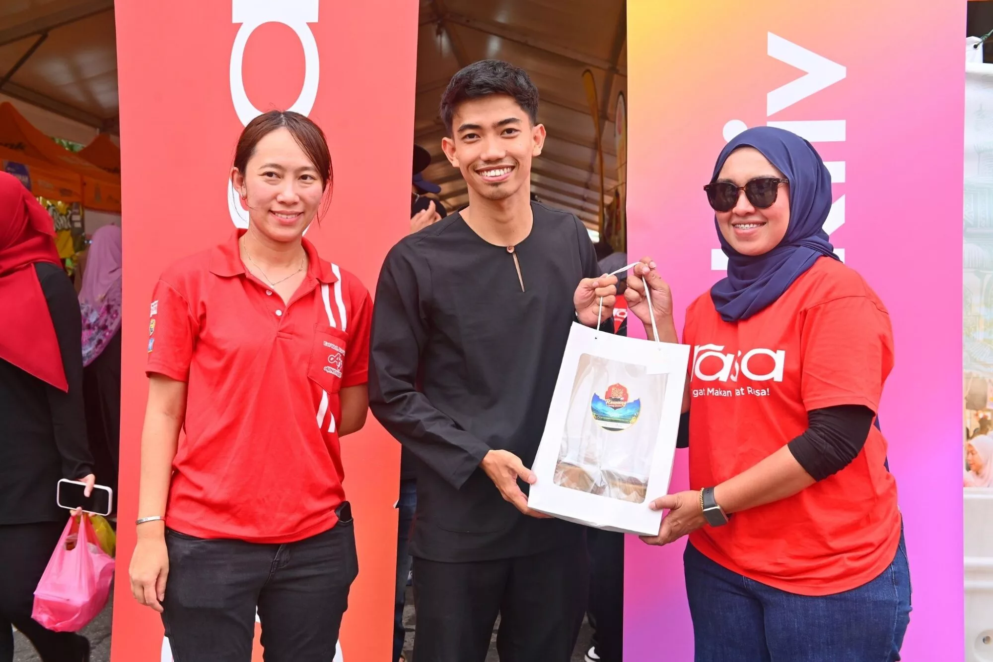 Bubur Lambuk Rewang Abang Bomba 2026 Cipta Sejarah, 16,000 Pek Satukan Rakyat Di Dataran Merdeka 66 Bubur Lambuk Rewang Abang Bomba 2026 Cipta Sejarah, 16,000 Pek Satukan Rakyat Di Dataran Merdeka