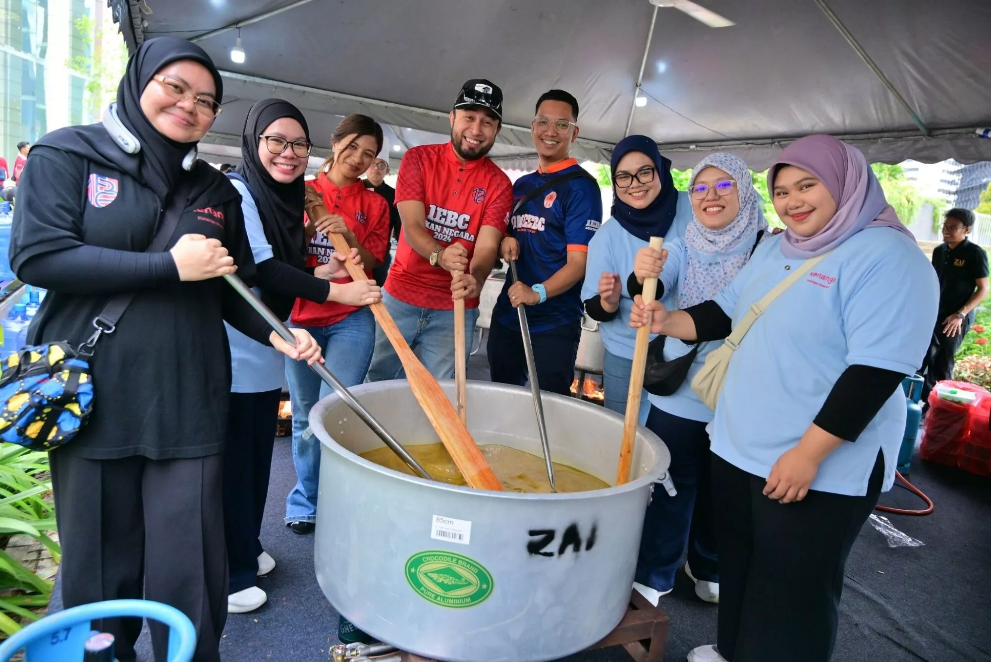 Bubur Lambuk Rewang Abang Bomba 2026 Cipta Sejarah, 16,000 Pek Satukan Rakyat Di Dataran Merdeka 54 Bubur Lambuk Rewang Abang Bomba 2026 Cipta Sejarah, 16,000 Pek Satukan Rakyat Di Dataran Merdeka