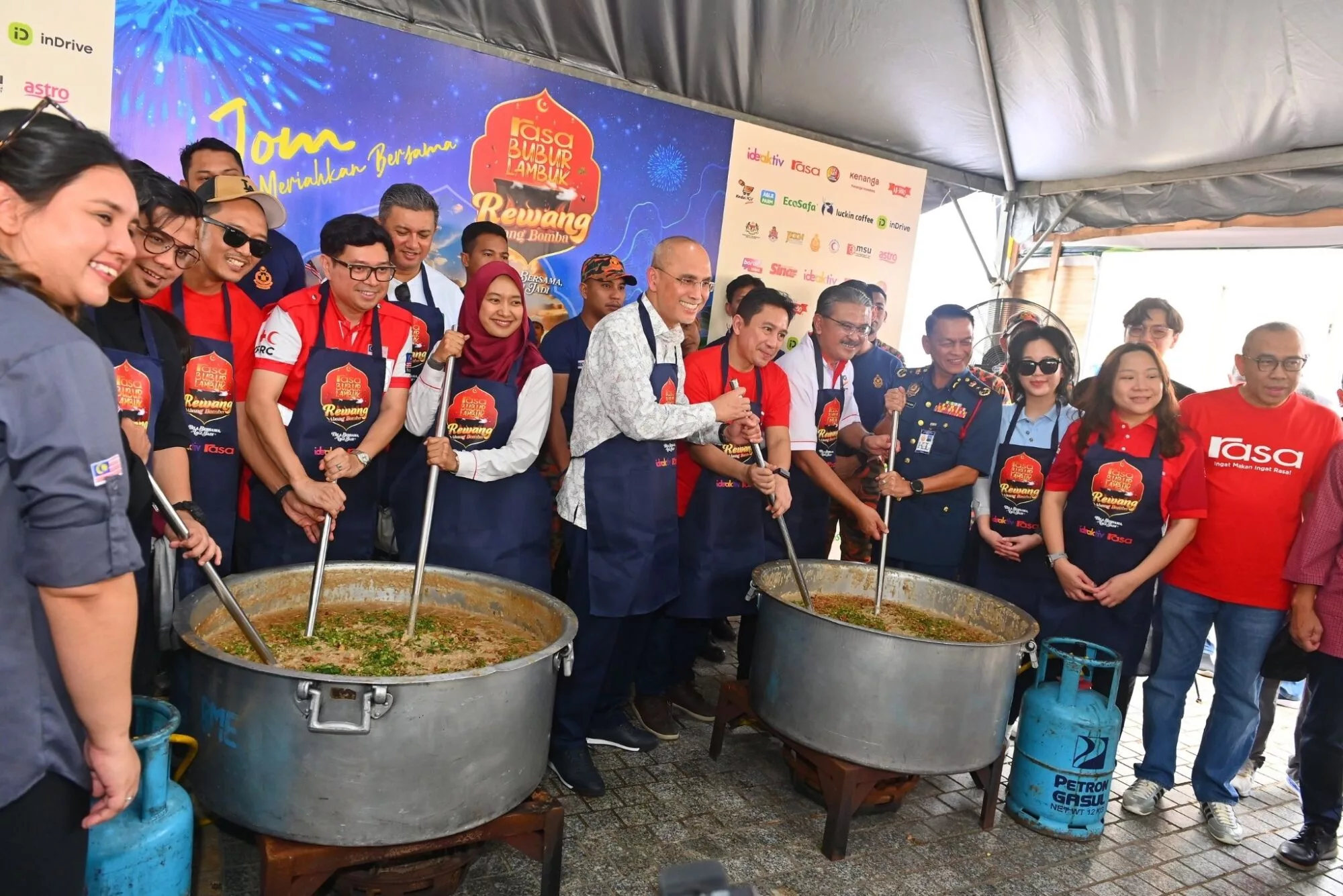 Bubur Lambuk Rewang Abang Bomba 2026 Cipta Sejarah, 16,000 Pek Satukan Rakyat Di Dataran Merdeka 37 Bubur Lambuk Rewang Abang Bomba 2026 Cipta Sejarah, 16,000 Pek Satukan Rakyat Di Dataran Merdeka