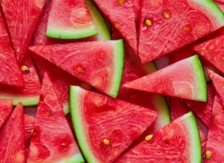 Tembikai Waktu Malam: Mitos Menakutkan Atau Fakta Mengejutkan?