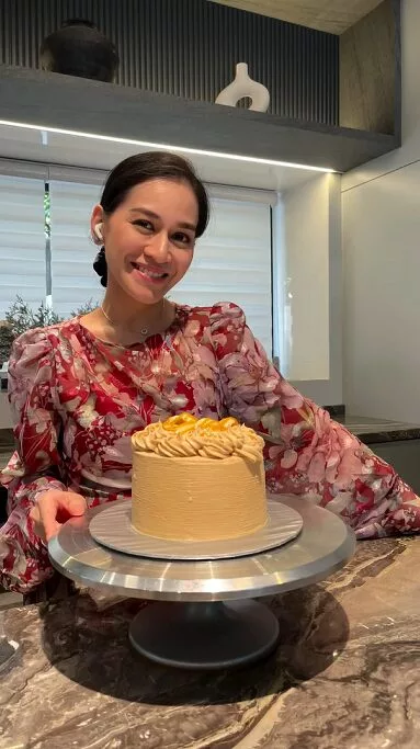 Kek Hasil Air Tangan Pelakon Shima Anuar Cantik & Berseni, Bisnes ‘Shimskitchen’ Dapat Permintaan Ramai