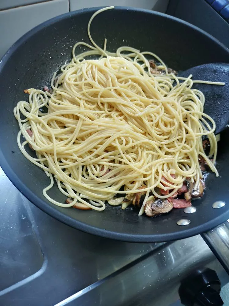 Ikut Resepi Ini Dapat Buat World Class Pasta Carbonara Dekat Rumah, Paling Penting Tak Guna Sos Segera!