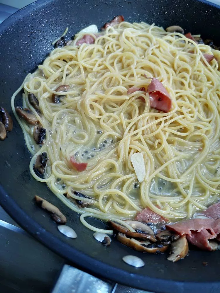 Ikut Resepi Ini Dapat Buat World Class Pasta Carbonara Dekat Rumah, Paling Penting Tak Guna Sos Segera!