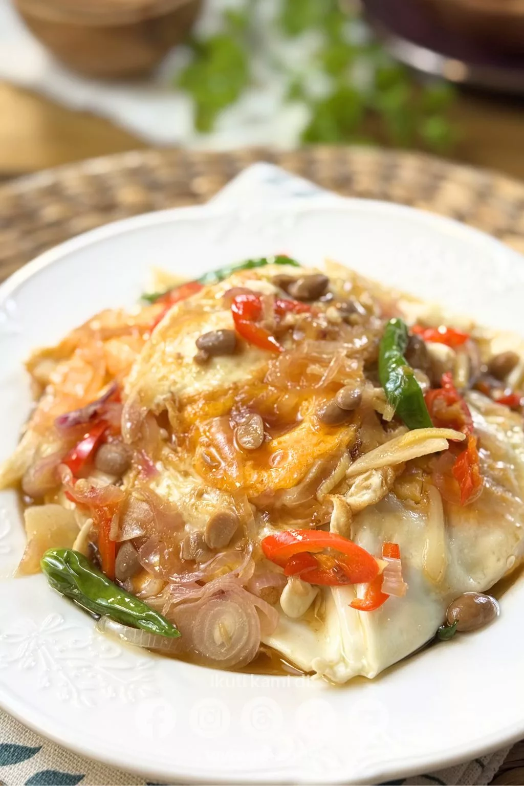 Telur Masak Taucu Paling Sedap & Mudah. Resipi Simple Je Tapi Padu!