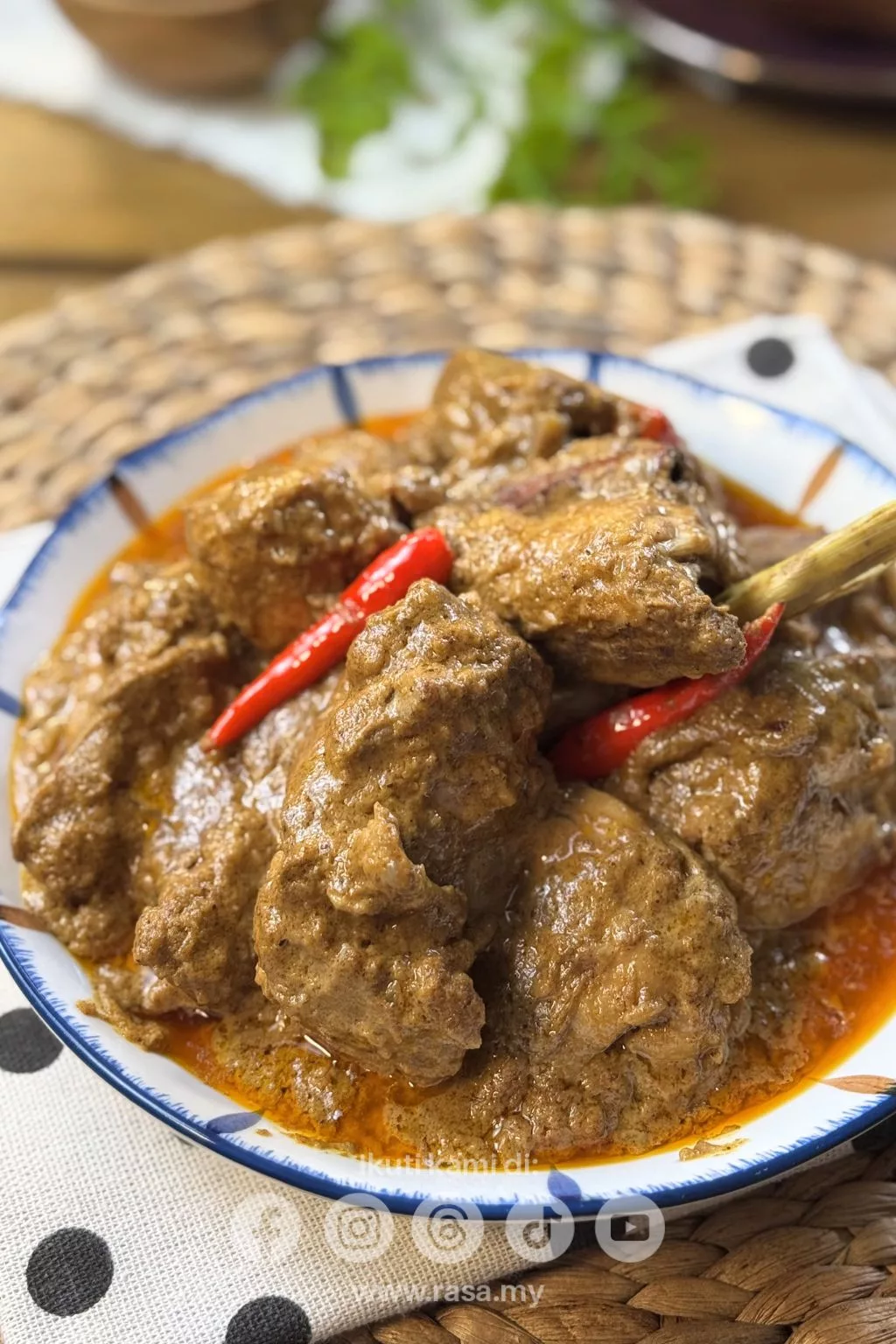 Kerutuk Ayam Pekat Berempah & Padu. Resipi Kampung Confirm Sedap!