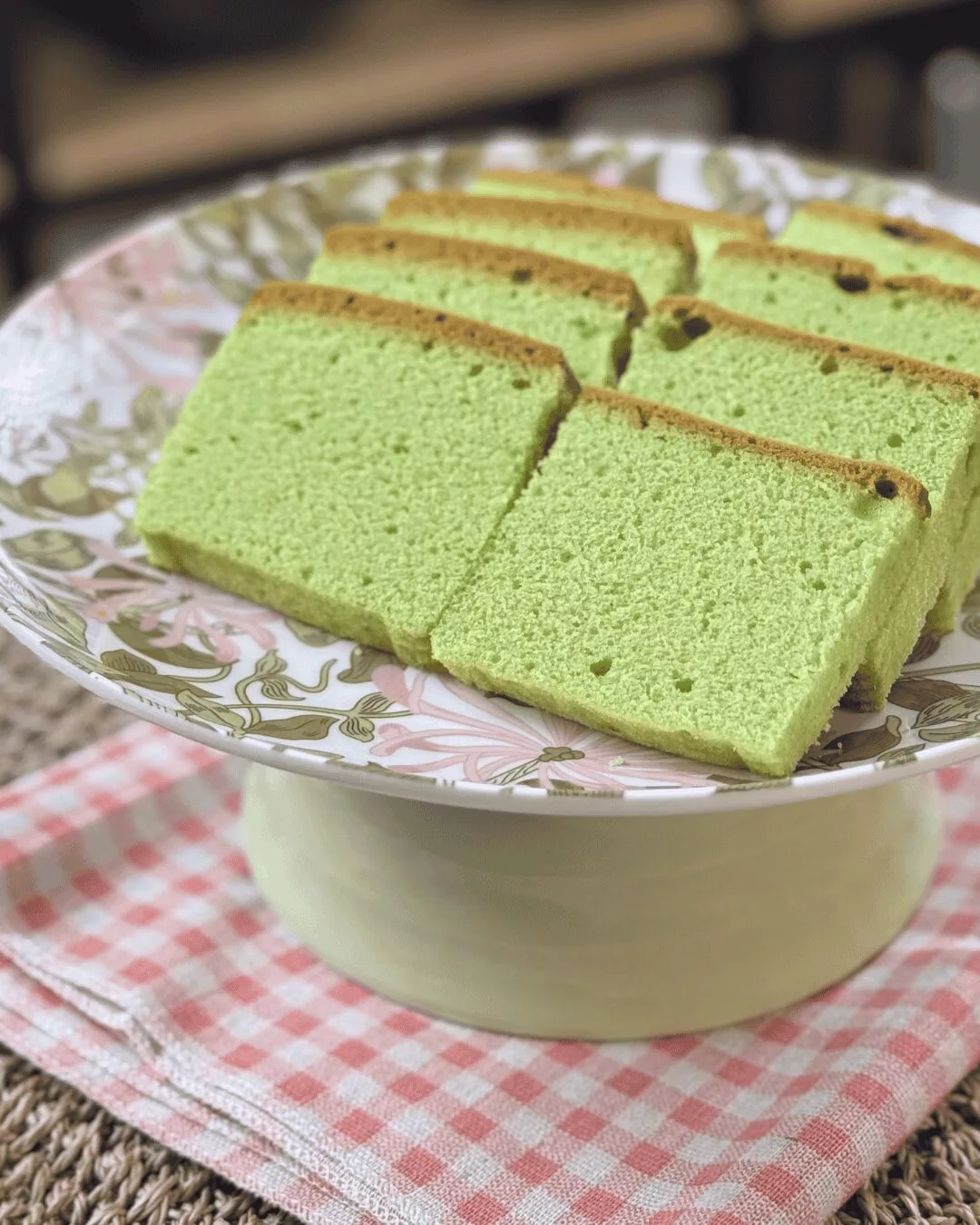 DIY ‘Cake Stand’ Mudah, Jimat Bajet Guna Pinggan & Mangkuk Yang Ada Di Rumah
