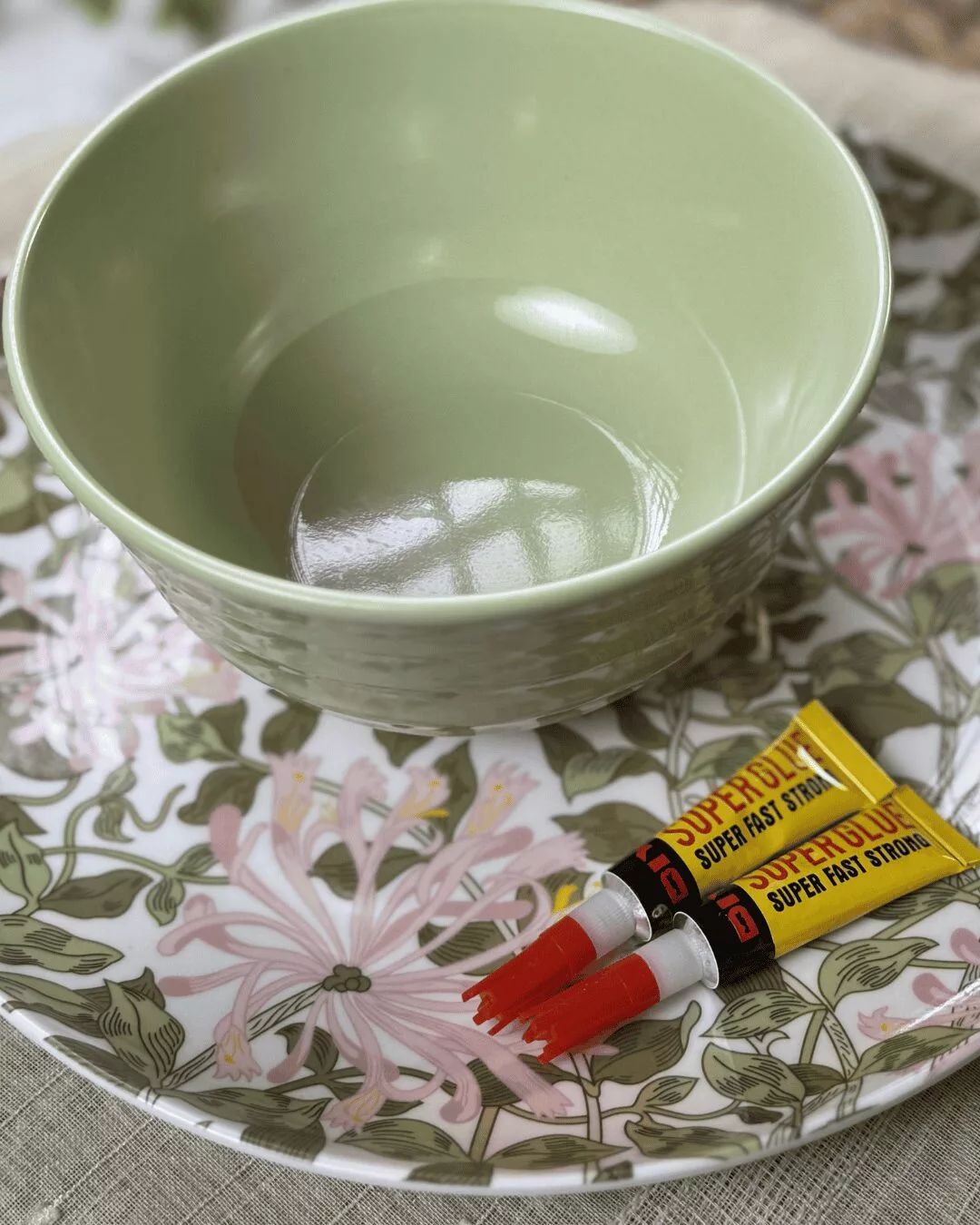 DIY ‘Cake Stand’ Mudah, Jimat Bajet Guna Pinggan & Mangkuk Yang Ada Di Rumah