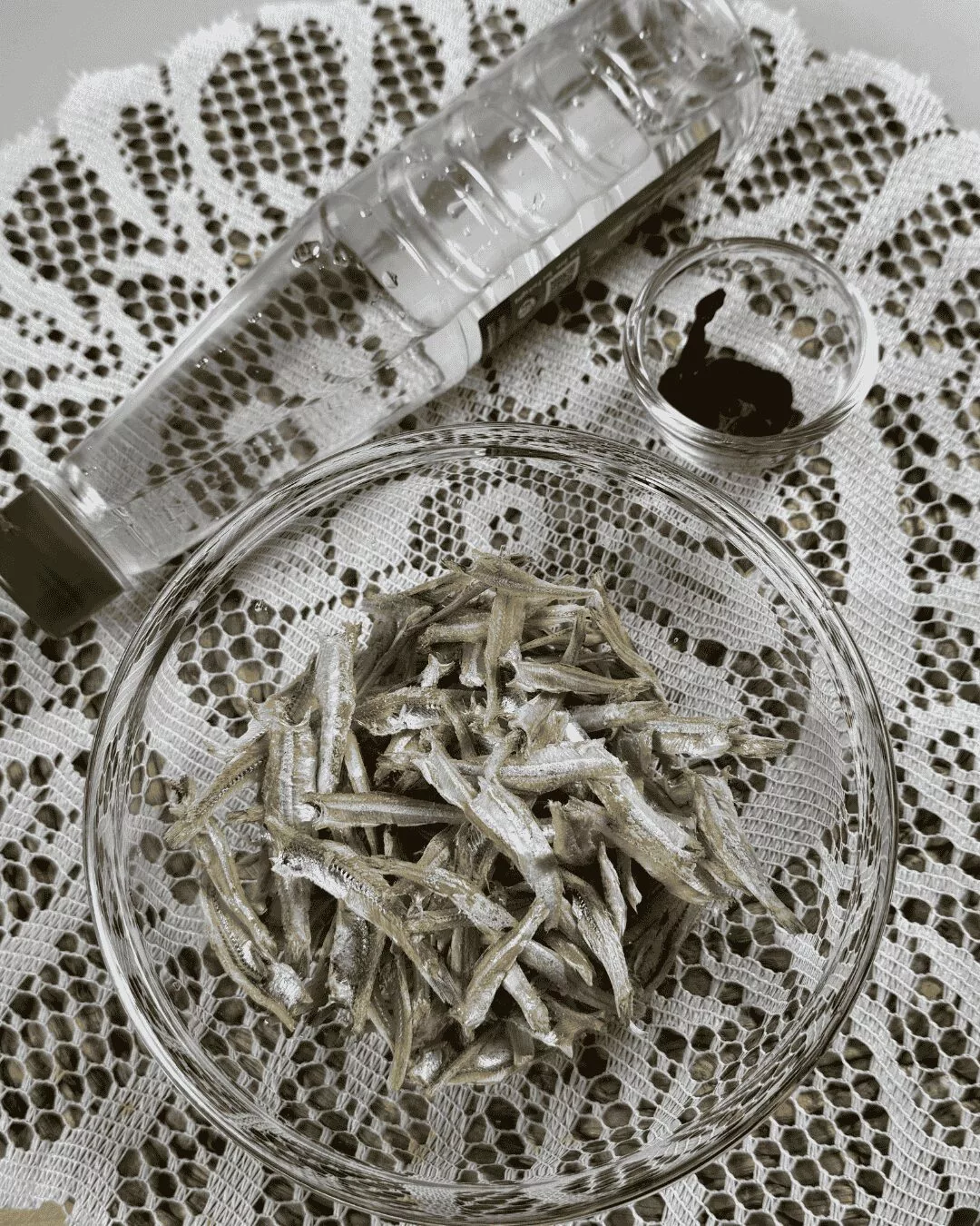 Begini Caranya Goreng Ikan Bilis Kekal Rangup & Garing Guna Cuka & Asam Keping!