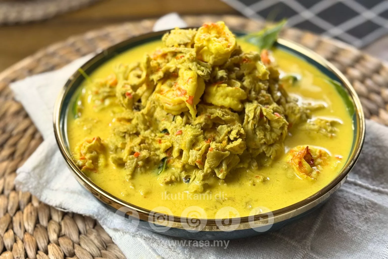 Masak Lemak Cendawan Kukur Paling Sedap & Padu. Resipi Rare Kampung Wajib Cuba!